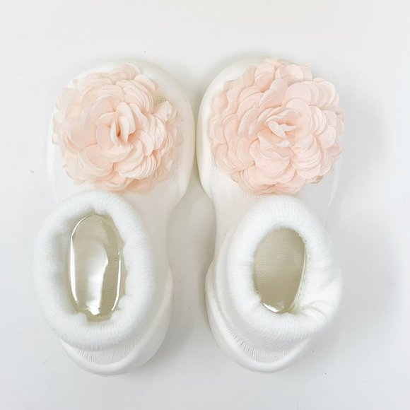 Komuello Corsage White Slip on Slip Resistant Baby Shoes Size 6 - Picture 4 of 9